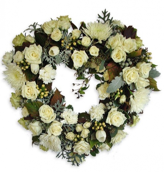 Corazón de flor fresca variada funeral