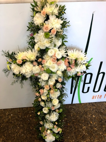 Cruz de flor fresca variada funeral