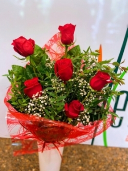 Ramo 6 rosas rojas frescas funeral